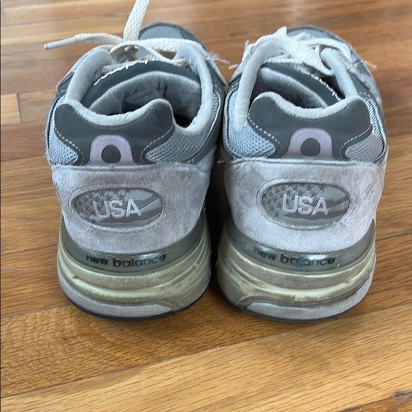 New Balance 990 V5 - Picture 3 of 4